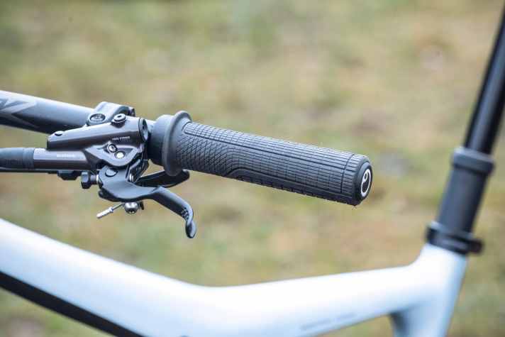   Bei Schaltung und Bremse vertraut Bulls auf eine bewährte Shimano XT 1x12-Schaltung.