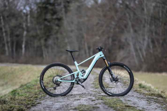 Scor 4060 Z ST XT – 8299 Euro I 150 / 140 mm I 22,57 kg I 29"