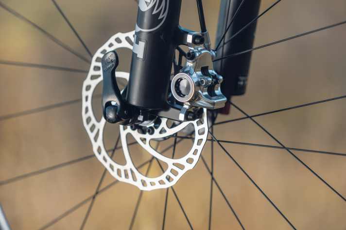 Vpace MAXC26: Die Magura MT8 ist eine starke Bremse. Die Scheiben am 26-Zoll-Bike dürften aber etwas größer ausfallen.