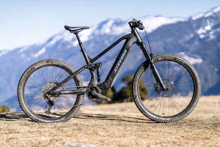   Stevens E-Inception AM 6.6.1 – 4599 Euro I 150 mm I 26,41 kg I 29 / 27,5"