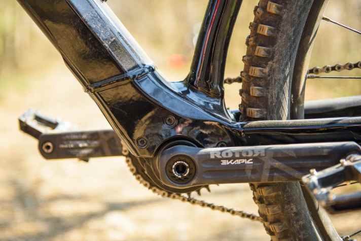   Schlank, schlanker, Fazua: Der neue Ride 60 schmiegt sich elegant in den Tretlagerbereich von E-MTBs. Damit will Fazua schicke und sportliche Light-E-Bikes möglich machen.