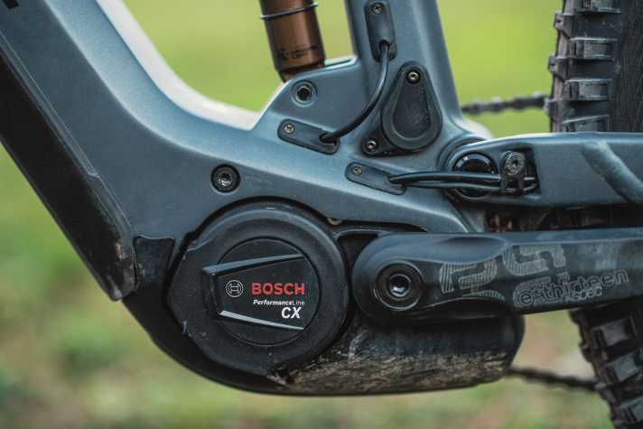   Der Bosch Performance CX E-Bike-Motor gilt mit seinem progressiven E-MTB-Modus als Benchmark für sportliche Uphills.