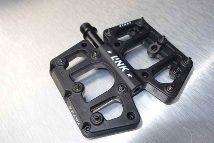 Zehn extra harte M3-Schrauben sorgen für einen sicheren Halt beim neuen Link Composite.