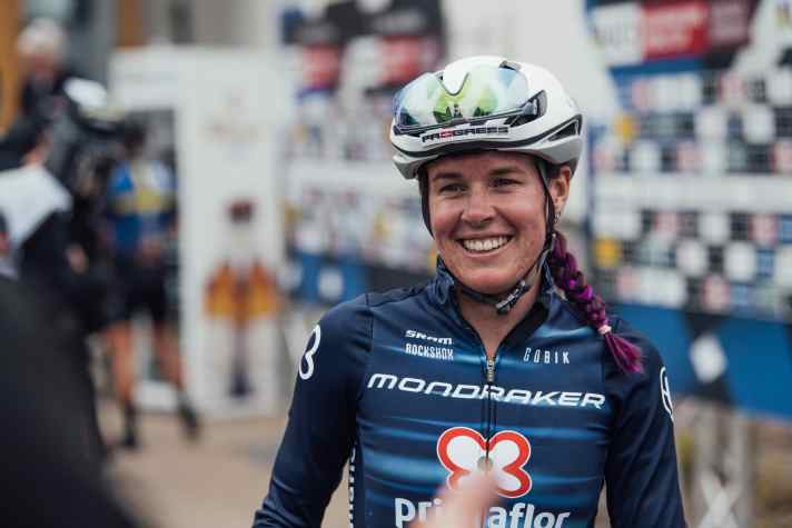   Derzeit das Maß der Dinge: Rebecca McConnell gewann in Brasilien ihren ersten XC-Worldcup überhaupt und sicherte sich auch den Short-Track-Sieg in Albstadt. Allerdings gehört die Australierin seit vielen Jahren zu den Top-Fahrerinnen im Cross Country.