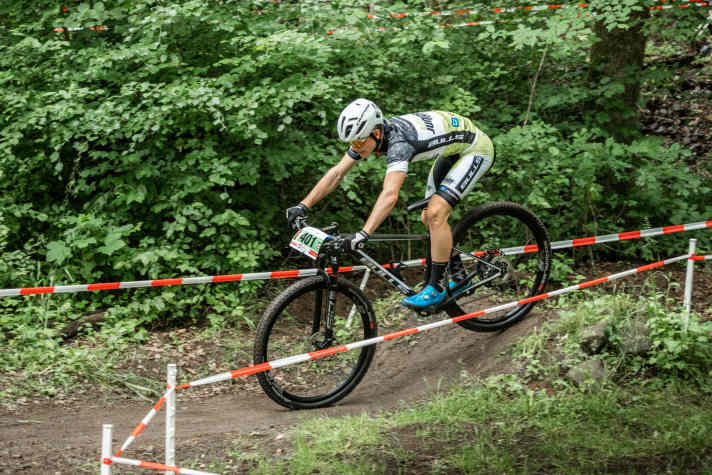   Dennis Krimmel lässt viele Körner beim Zeitfahren, um sich den 4. Platz am Vulkan zu holen.