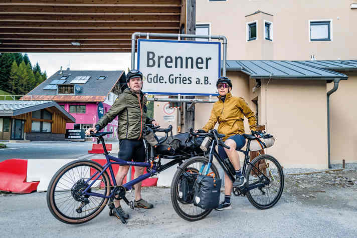 Geschafft: Nach dem Brennerpass geht es nur noch bergab Richtung Start- und Zielort Innsbruck.