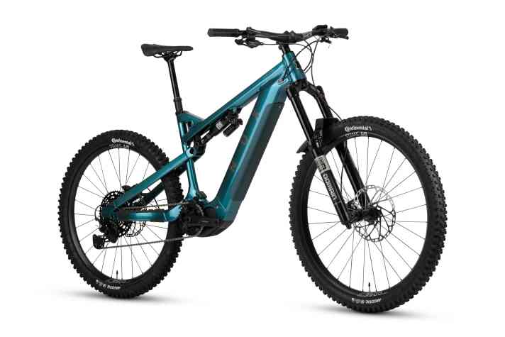 Das Einstiegsmodell setzt auf Shimanos günstigen EP6-Motor und ein Rockshox-Fahrwerk aus dem Einstiegsregal. Kostenpunkt 5999 Euro.