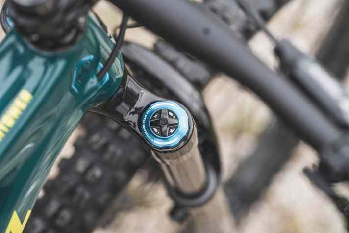 Die Fox 36 Performance Elite bietet eine getrennte Einstellbarkeit von High- und Lowspeed-Druckstufe und lässt keine Wünsche offen.