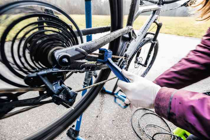 Was wenige wissen: Nicht nur bei Regen und Matsch ist die Bike-Wäsche wichtig.