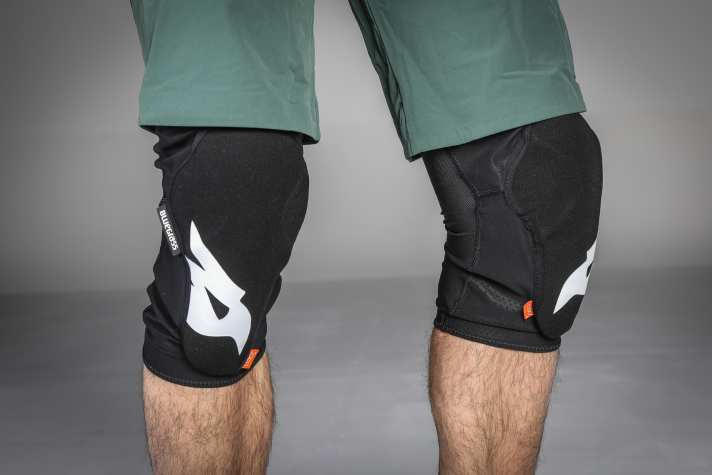 Diese Knieschoner haben wir getestet: Bluegrass Skinny D3O