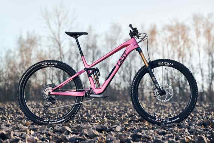 Mit einem optimierten Hinterbau und neuen Rahmendetails soll die neue Version des Last Cinto nun noch besser zu den Bedürfnissen von All-Mountain-Bikern passen.