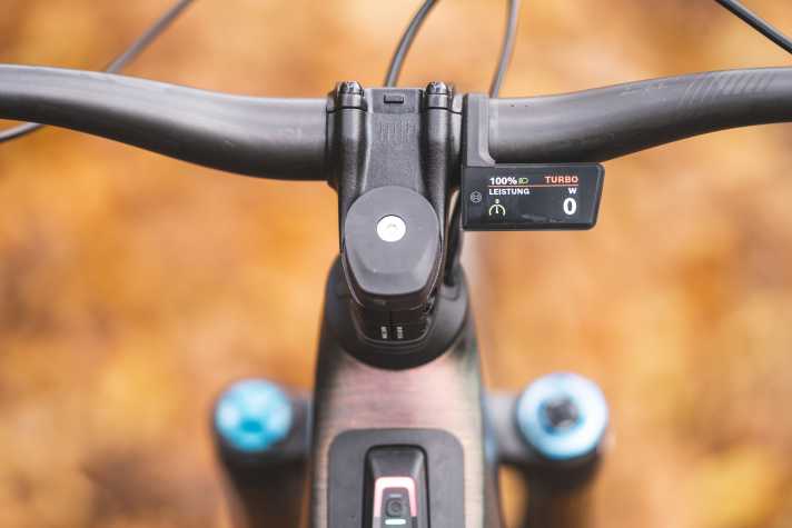 Das neue Bosch-Display Purion 400 liefert viele Daten im schlichten Design.