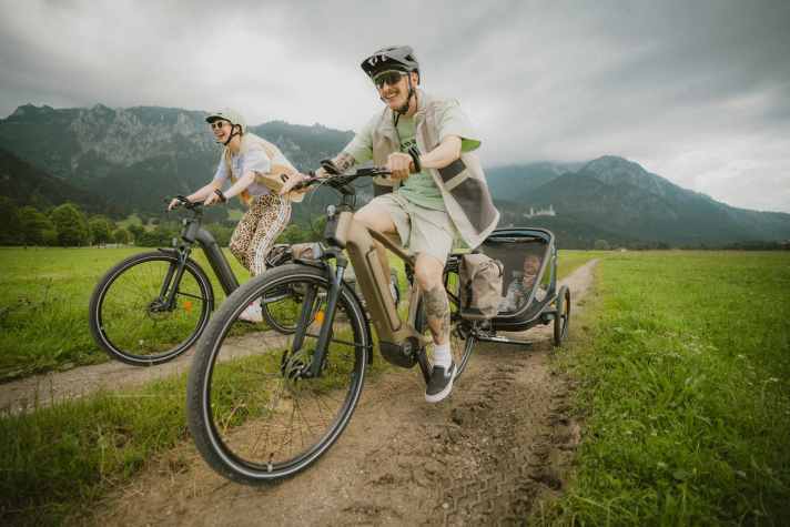 Mit 694 Wattstunden und einem Drehmoment von 65 Newtonmetern hat das neue E-Trekkingbike genug Reichweite und genug Power für Ausflüge ins Grüne und gerne auch Bergige.