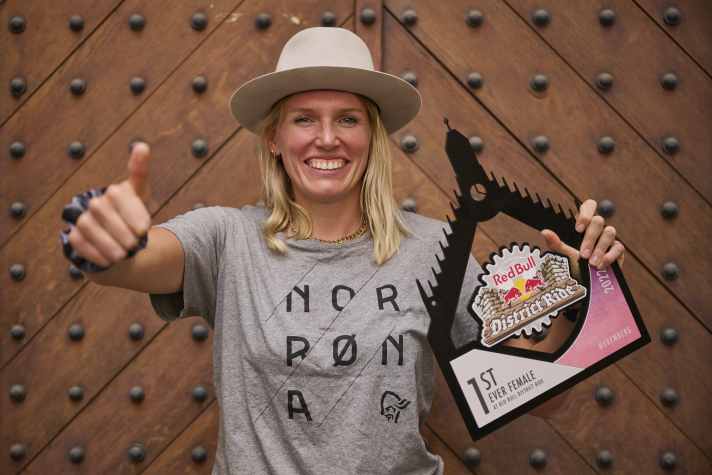 Kathi war die erste Vorfahrerin beim legendären Red Bull District Ride 2022.