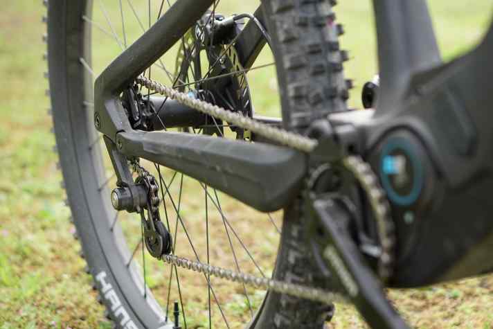 Das System kann auch mit einer robusten 1-fach-Kette kombiniert werden. Zu diesem Schritt hat sich der E-MTB-Spezialist Rotwild beim R.X 1000 entschieden.
