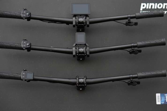 Display Komfort, Display Compact und Remote Display (von oben nach unten) bieten eine breite Auswahl vom großen Informationssystem bis zur kompakten Kombi-Lösung.