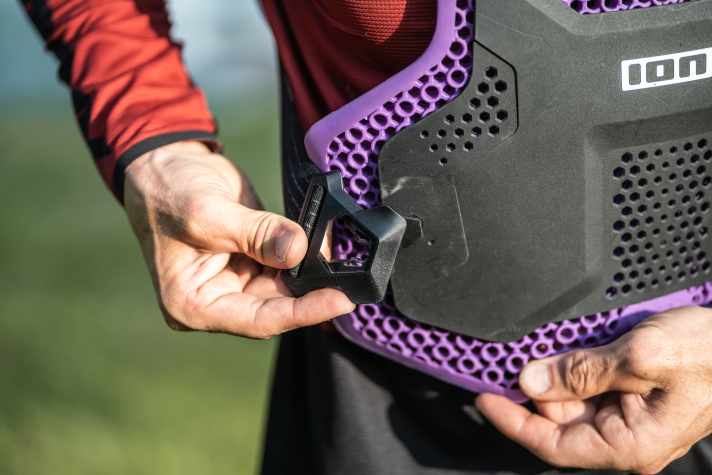 Der Verschluss ist robust und funktioniert gut.