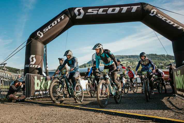 Das Scott Enduro Rennen markiert den Auftakt für den letzten Tag beim BIKE Festival Willingen 2025