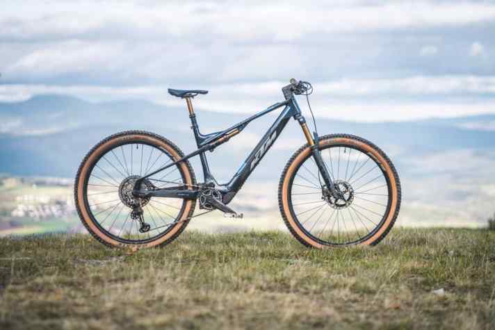 KTM Macina Scarp SX Prime // 140 mm // 29 Zoll // 17,4 kg // 8399 Euro.