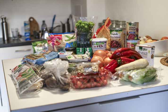 Vor das Kochen hat der Meal-Prepping-Gott den Einkauf gesetzt. Wir zeigen, wie viele Lebensmittel es braucht, um satt durch die Woche zu kommen.