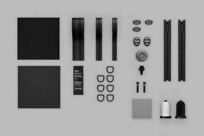 Der neue Freitag-Rucksack wird aus diesen Einzelteilen zusammengesetzt - sie bestehen alle aus Polyamid 6, bekannt als Nylon.