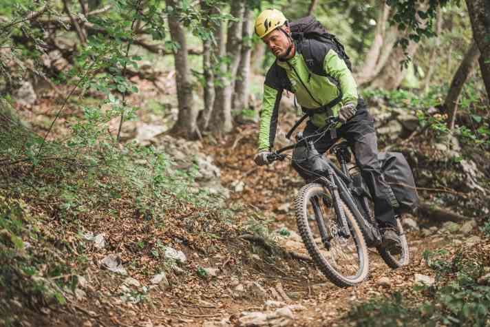 Wichtiges Hilfsmittel der Garda Rangers bei der Instandhaltung der Trails: das E-MTB.