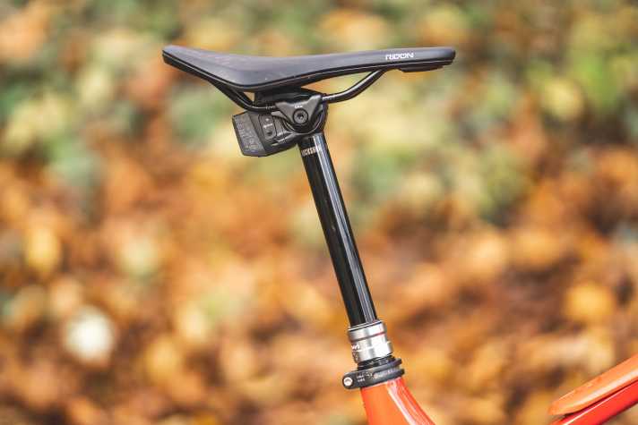 Die Rockshox AXS Reverb funktioniert kabellos und liefert 170 Millimeter Verstellweg.