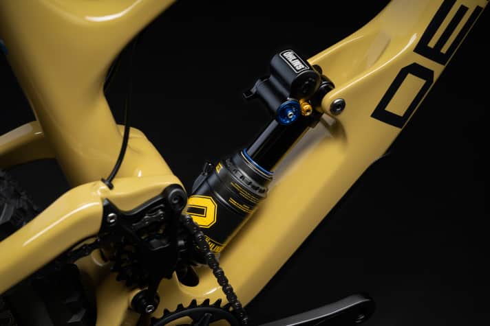 720 Euro on top - und ich gehöre dir! Sagt der Öhlins-Dämpfer.
