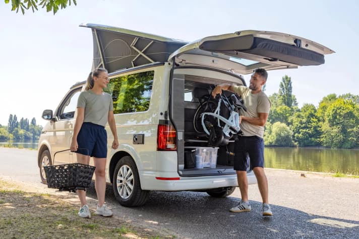 Praktische Mitnahme: Auch auf dem Camping-Ausflug soll das neue Tern Vektron eine gute Figur machen.