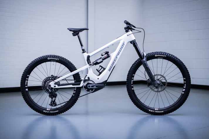 Das Nukeproof Megawatt Carbon RS für 11999 Euro