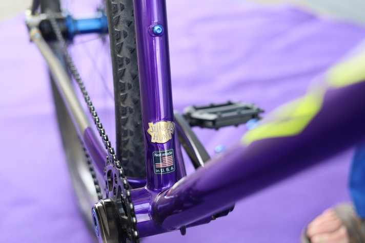 “Not made in USA”: Das Jungle Hunt ist ein Tribut an die Rahmenbauer des alten Ostdeutschlands und wurde, wie alle Bikes von Leovelo, von Hand in Leipzig gebaut. | Foto Jan Timmermann