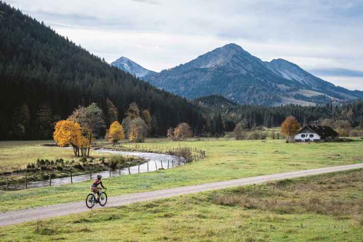 Das Gravel Peaks führt seine Teilnehmer durch die schönsten Landschaften der Alpen und lässt Gravel-Träume wahrwerden.