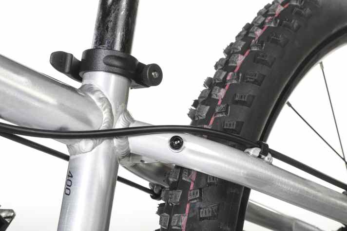 Am Scott Scale RC 400 Kinder-MTB gibt es die Möglichkeit einen Gepäckträger zu verbauen.
