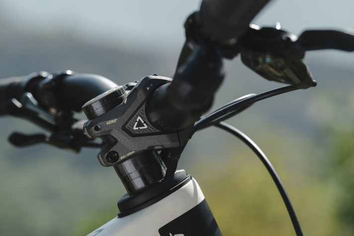 Die Vorbauten sind für den Enduro- und Gravity-Einsatz konzipiert und kommen entsprechend in Längen zwischen 33 und 50 mm.