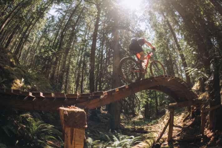 An Tag 3 geht es hoch auf den Maple Mountain. Hier braucht es viel technische Finesse - nicht nur auf den Northshores, für die kanadische Trails bekannt sind.