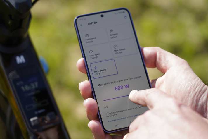 Die Maximalwerte von 750 W und 100 Nm müssen händisch über die App aufgerufen werden. Voreingestellt bleiben beim CX die bekannten Parameter von 600 W und 85 Nm.