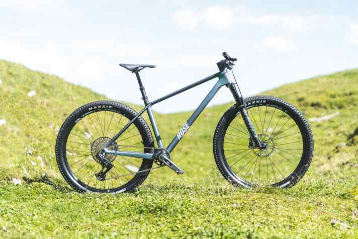 Das Rose PDQ 2 für 3799 Euro. BIKE-Testurteil: Sehr gut - 180,8 von 250 Punkten.