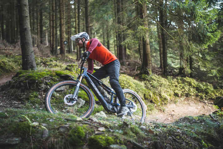 KTM Macina Scarp SX Prime: Das Leichtgewicht fährt sich sehr komfortabel, auf Wunsch aber auch richtig spritzig.