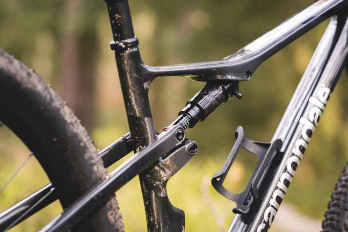Trotz guter Reserven und einem ordentlichen Schluckvermögen hat Cannondale es geschafft, den Hinterbau des Scalpel auch sportlich-effizient zu entwerfen.
