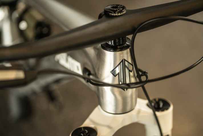 Ästhetisch macht das Alutech Pelmo in der limitierten Variante mit verschliffenen Schweißnähten eine Menge her.