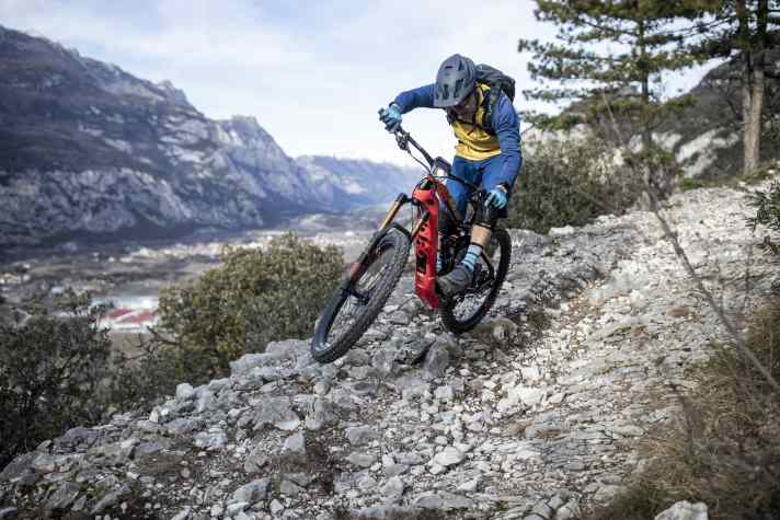 Eins haben nahezu alle Trails am Gardasee gemein: Sie sind schroff, felsig und teilen ordentlich aus.