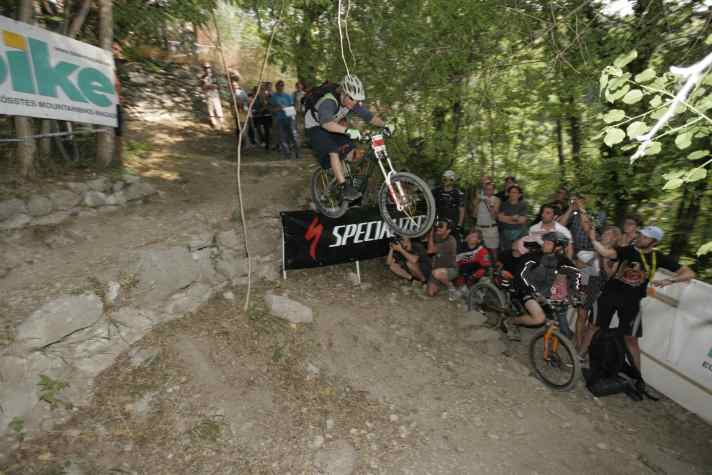 Freeride-Star Matt Hunter: „viel zu weit gesprungen“. Das Geschicklichkeitsrennen beim BIKE-Festival 2007.