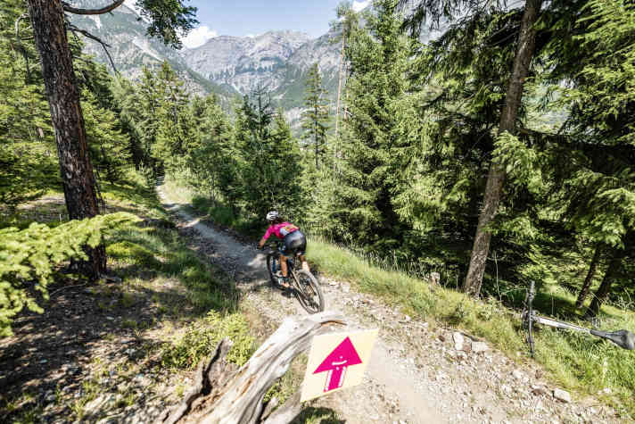 Die Strecke ist der Star jeder Maxxis BIKE Transalp. In diesem Jahr führte sie durch besonders spektakuläre Panoramen.