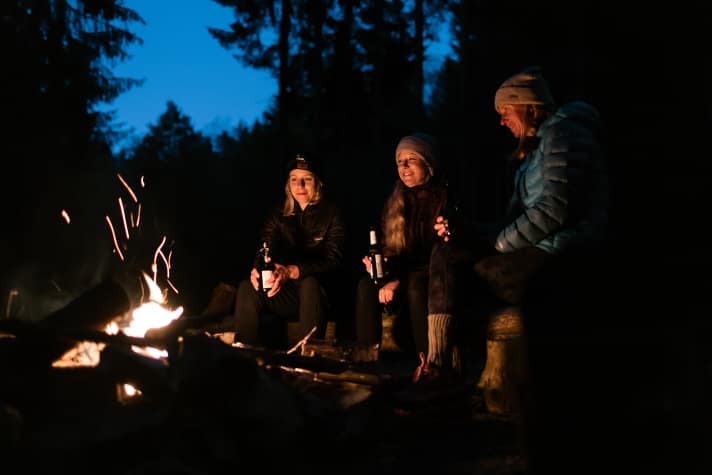 Auf den ausgewiesenen Trekkingplätzen ist Lagerfeuer erlaubt. Die Camps müssen aber vorab reserviert werden.
