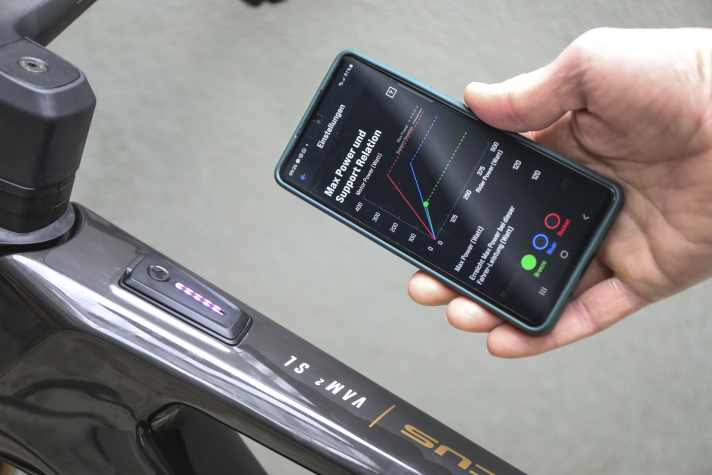 Die grafische Darstellung bei den Einstelloptionen der Motorparameter veranschaulicht den Einfluss der Parameter. Die drei Modi können separat justiert werden.