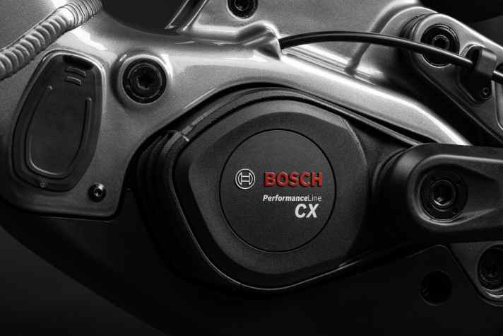 Der Bosch Performance CX liefert bis zu 100 Nm und 750 Watt Spitzenleistung. Star des Antriebs ist der neue Modus EMTB+.
