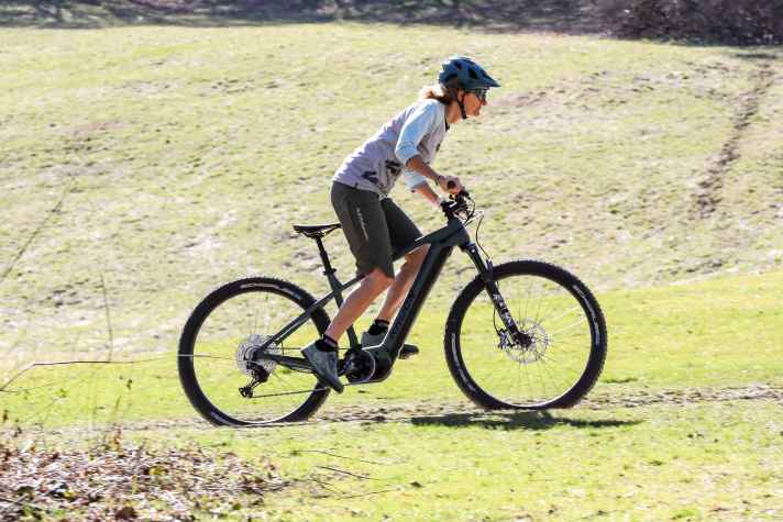 Kaufempfehlung für Preisbewusste: Das Radon Jealous Hybrid 10.0 750 ist vom Hersteller dauerhaft auf 2999 Euro reduziert.