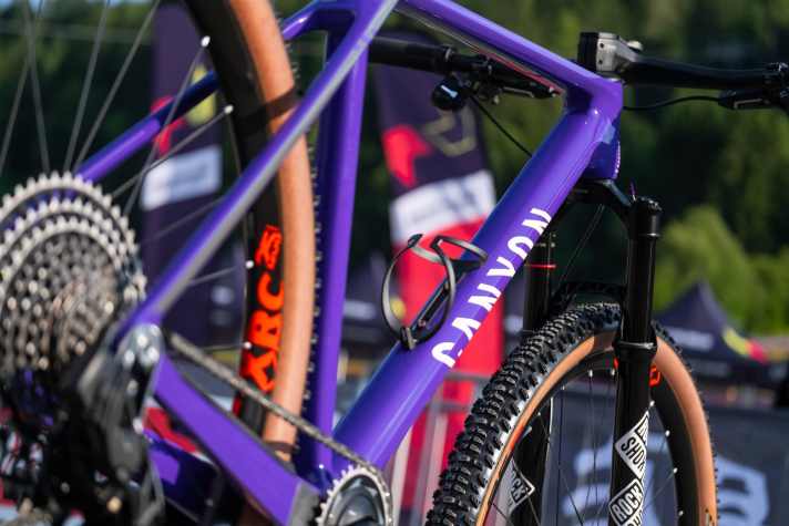 Der Rahmen ist in 5 Größen erhältlich (XS bis XL).