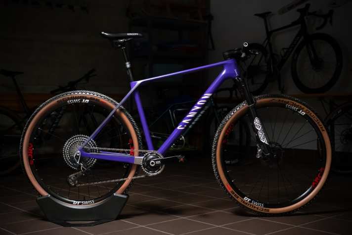 Das Canyon Exceed CF SLX CLLCTV ist ab sofort erhältlich.