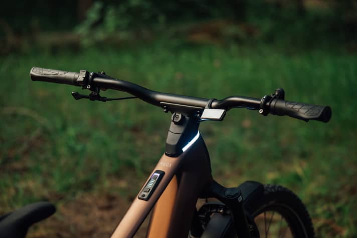 Integrierte Lichter und smarte Funktionen sollen das Orbea Muga zu einem besonders sicheren Fahrrad machen.